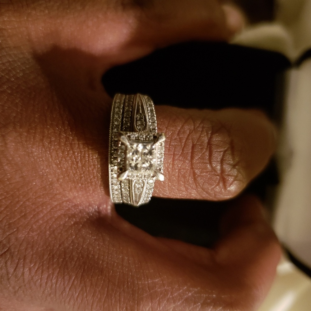 Ring - Picture 2 of 3
